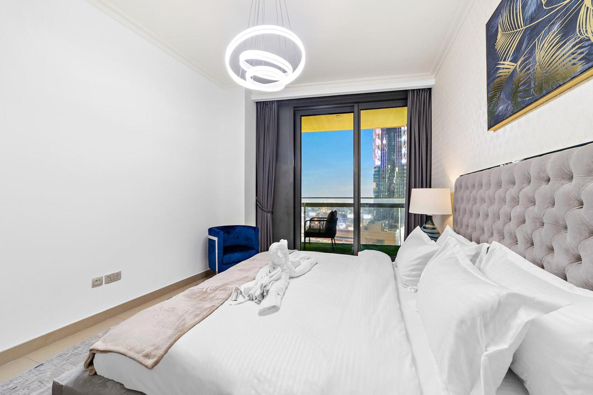 First Class 1B Stylish Downtown Retreat Apartment *